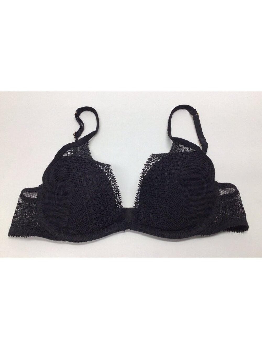 Victoria's Secret Incredible by Black Padded Underwire Bra Size 32C Lacy Sexy